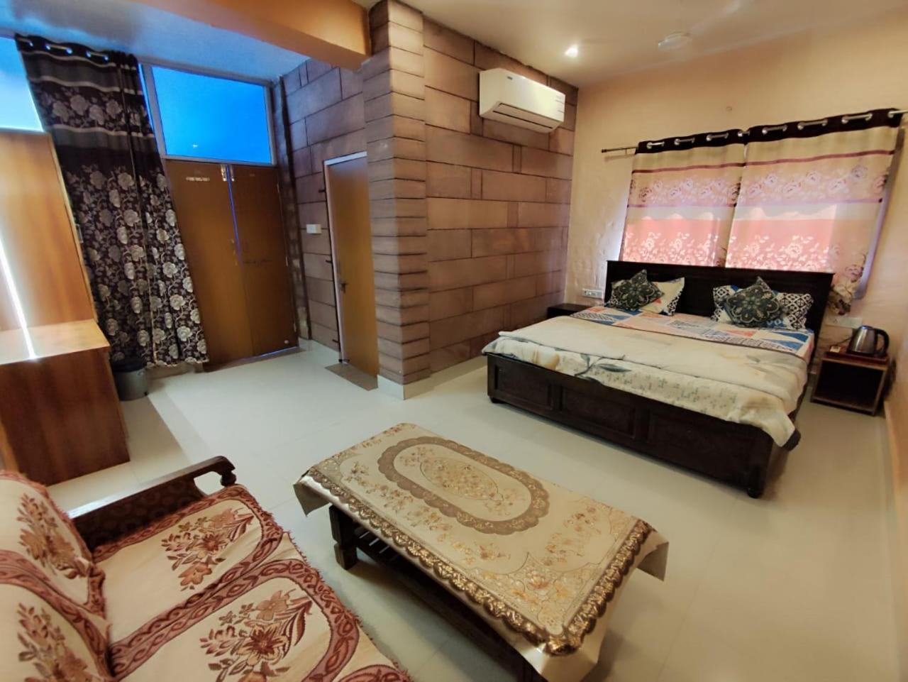 Gopal Home Stay & Guest House ジョードプル エクステリア 写真